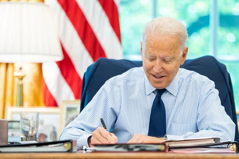 joebidenaW1hZ2UuanBn