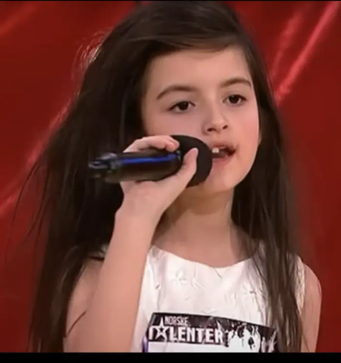 Elsírta magát a norvég zsűri: magyar dalt énekelt egy kislány a tévében